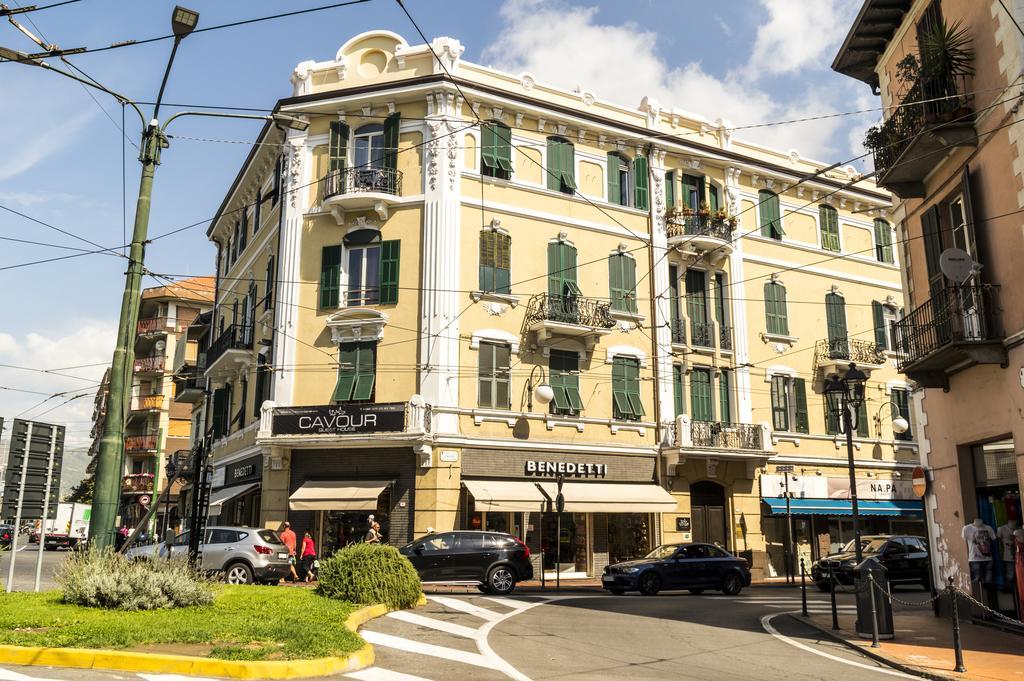 Cavour Guest House Вентимилья Экстерьер фото