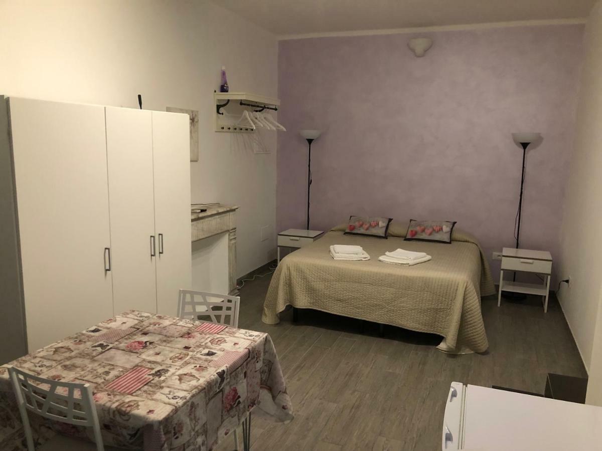 Cavour Guest House Вентимилья Экстерьер фото
