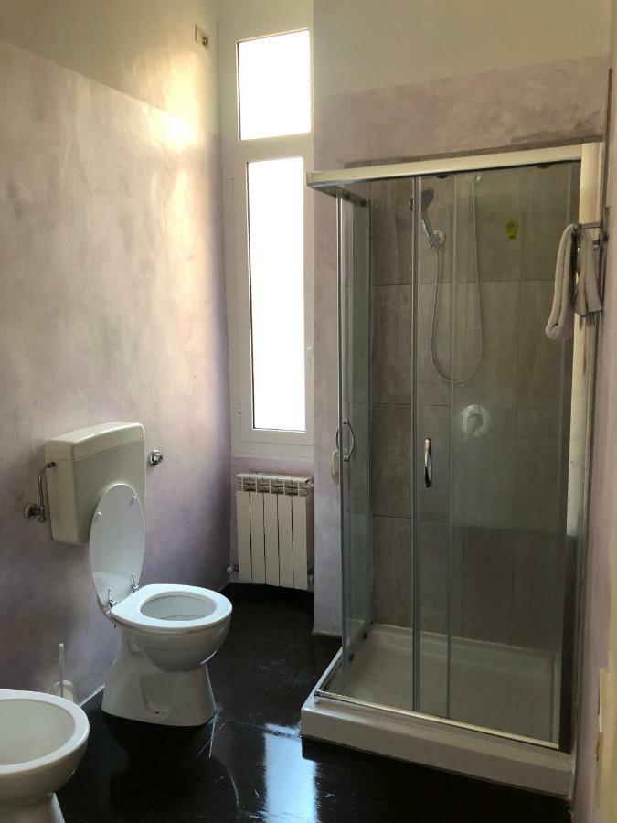 Cavour Guest House Вентимилья Экстерьер фото